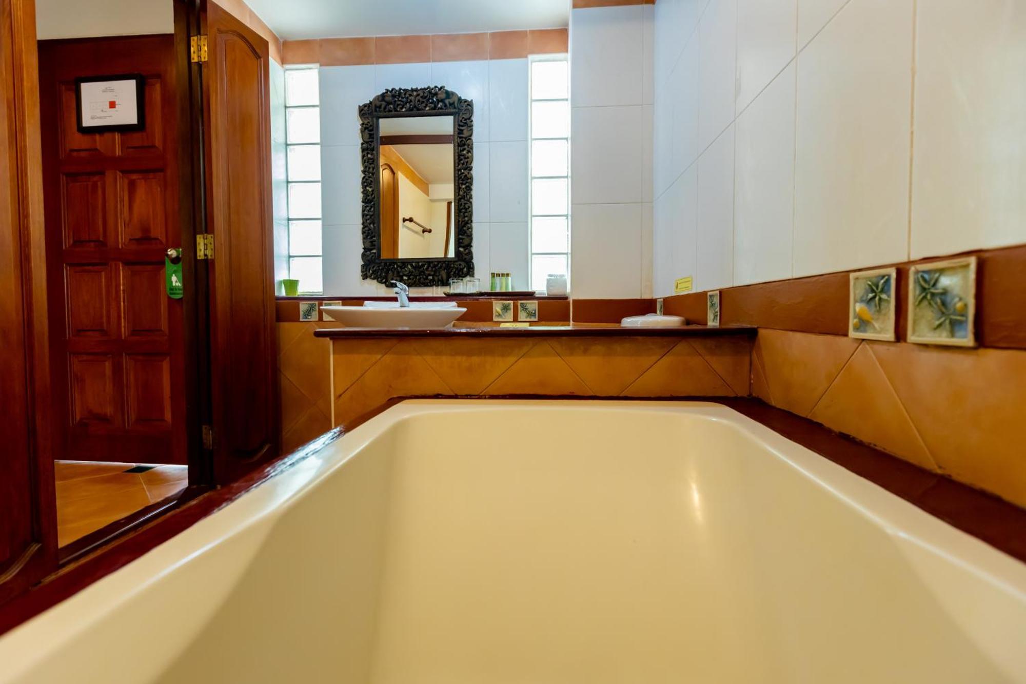 Ao Nang Bay Resort Екстер'єр фото